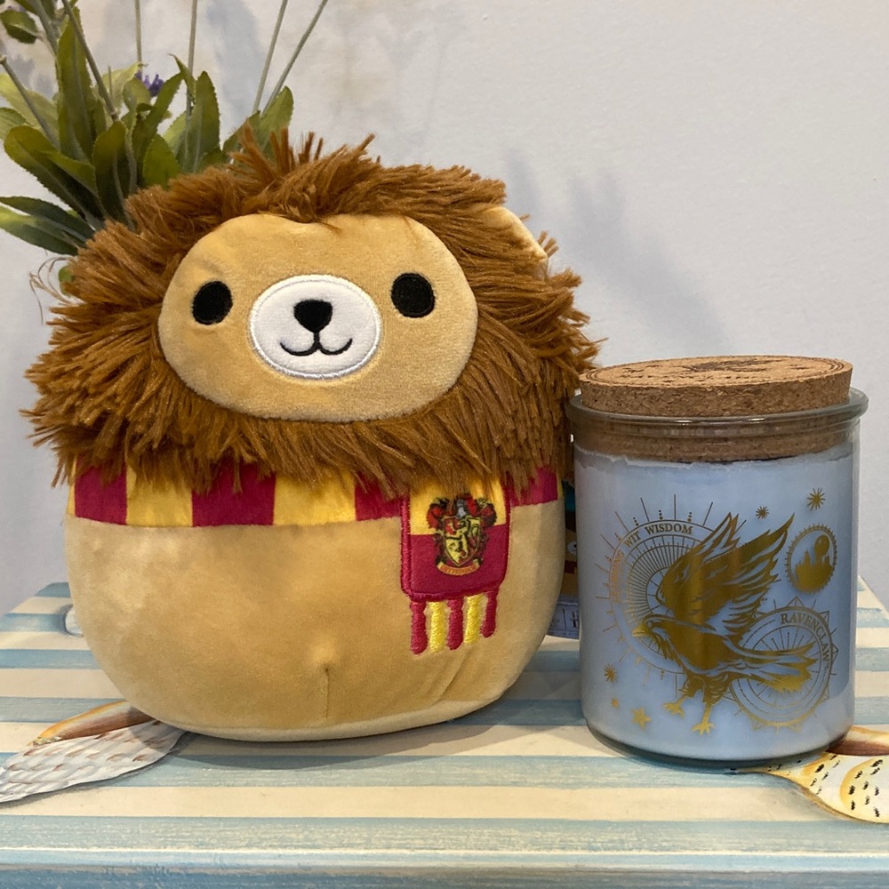 Harry Potter House Gryffindor Plush 6” Squishmallow with Ravenclaw candle 👙